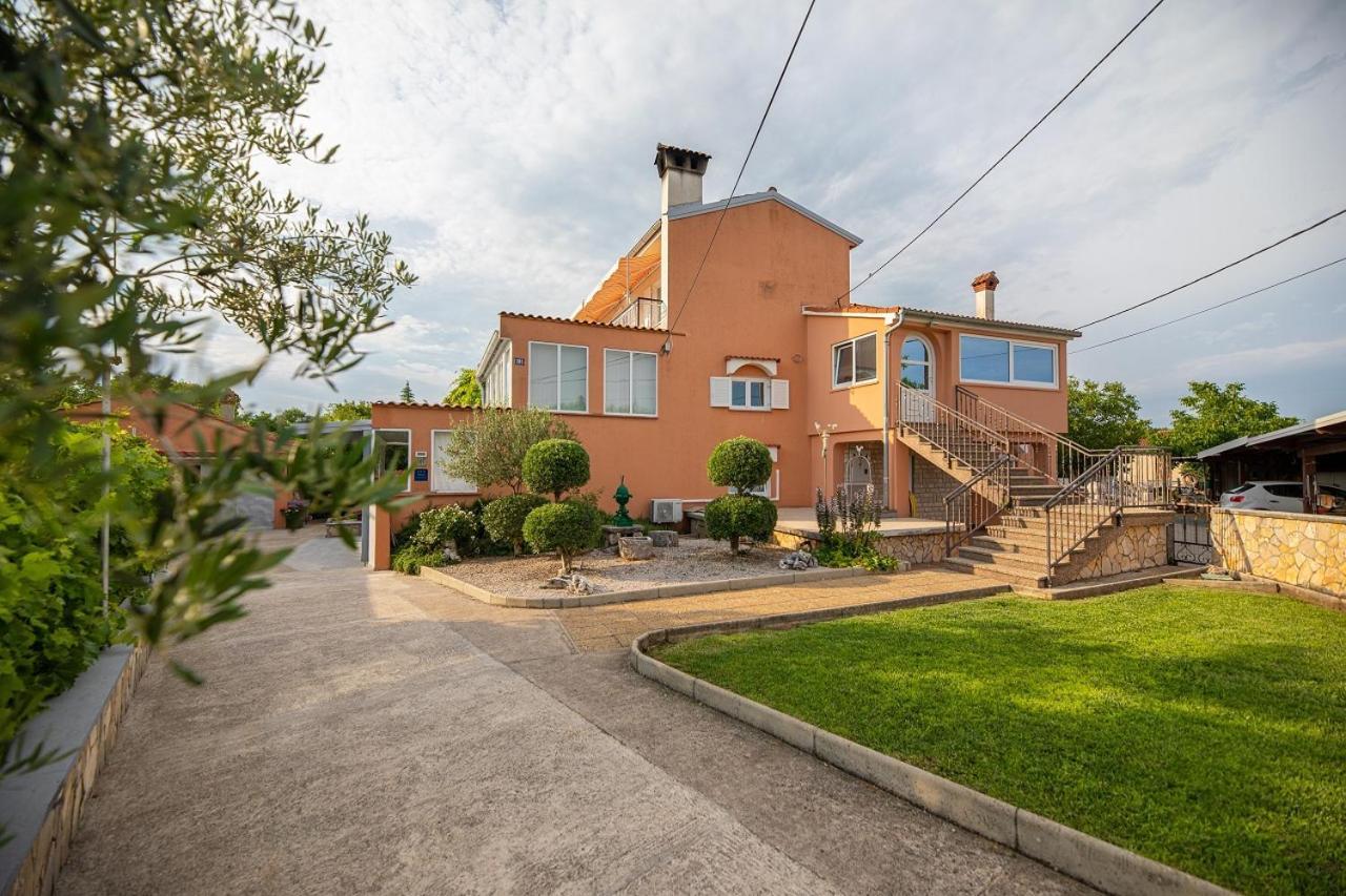 Apartment Josip Brusic Gabonjin Exteriér fotografie